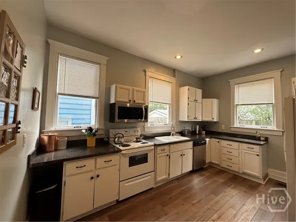 $2,550 | 224 East Duffy Street, Savannah, GA 31401