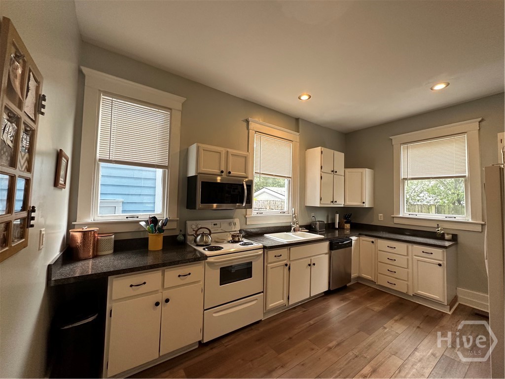 224 East Duffy Street Savannah, GA 31401 - Photo 9 of 16