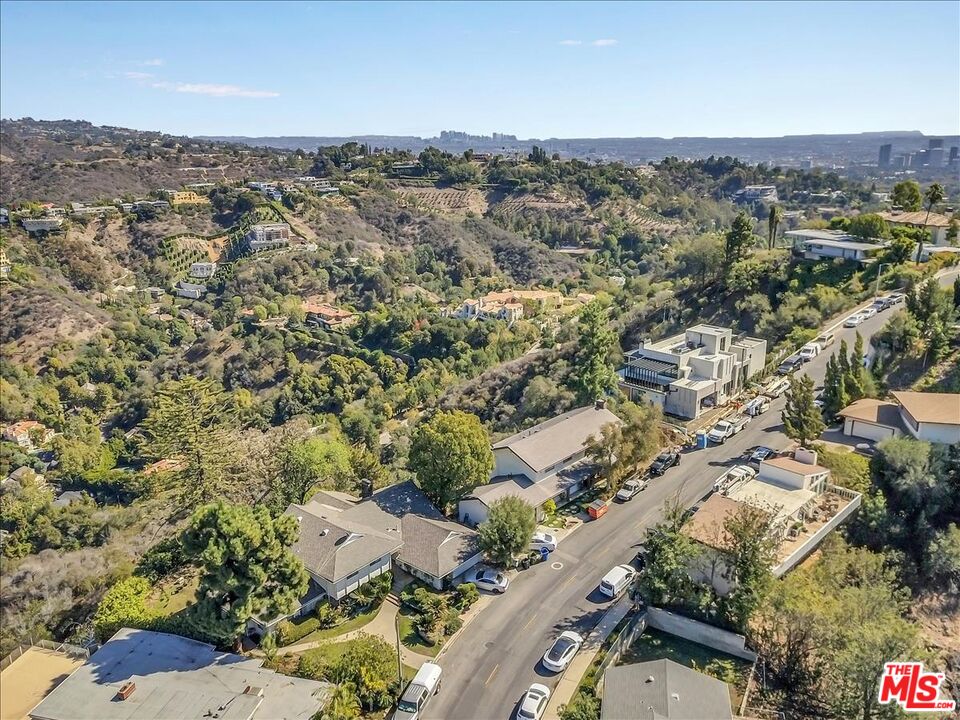 1342 Stradella Road Los Angeles, CA 90077 - Photo 22 of 24 an aerial view of multiple house