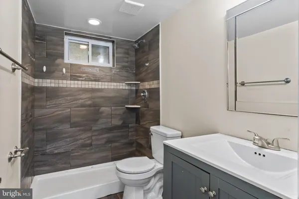 $444,800 | 13312 Maple Leaf Lane, Woodbridge, VA 22191