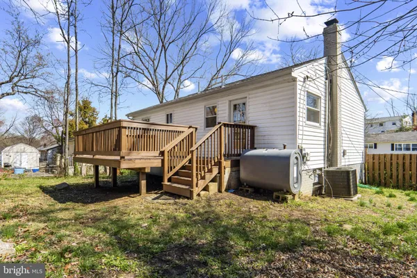 $444,800 | 13312 Maple Leaf Lane, Woodbridge, VA 22191