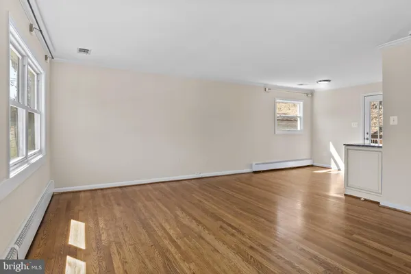 $444,800 | 13312 Maple Leaf Lane, Woodbridge, VA 22191