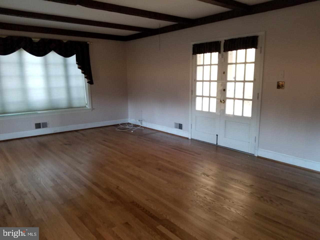 509 Chadwick Road Lutherville-Timonium, MD 21093 - Photo 12 of 23 Family Room - access to Patio and Pool