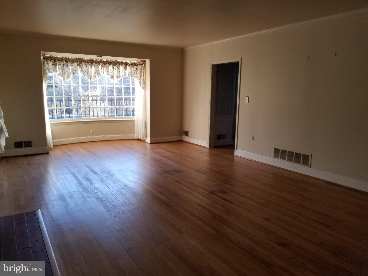 Living Room - picture window