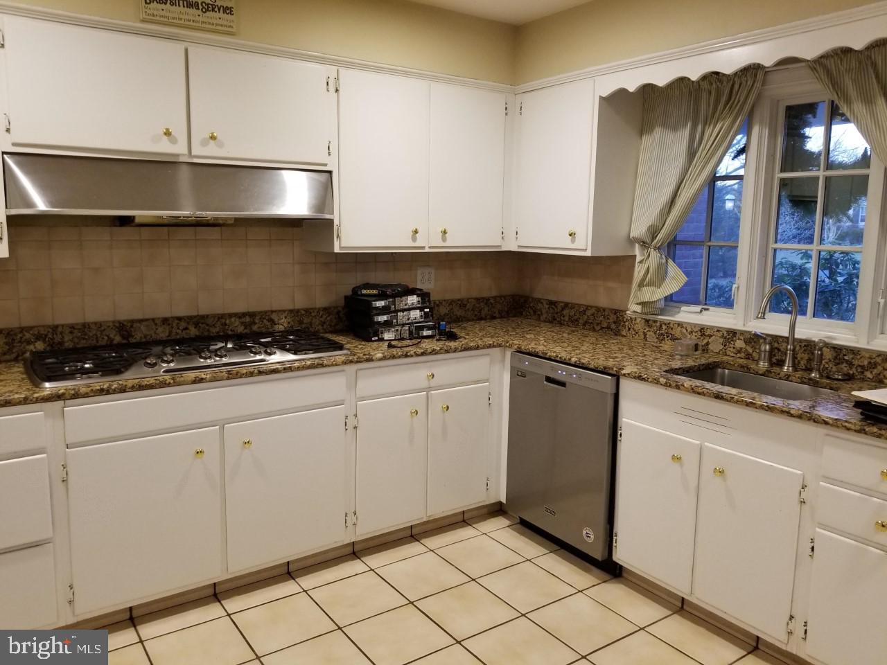 509 Chadwick Road Lutherville-Timonium, MD 21093 - Photo 9 of 23 Kitchen