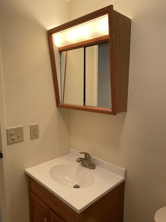 50 Cambridge Road, Unit 302 Woburn, MA 01801 - Photo 5 of 7