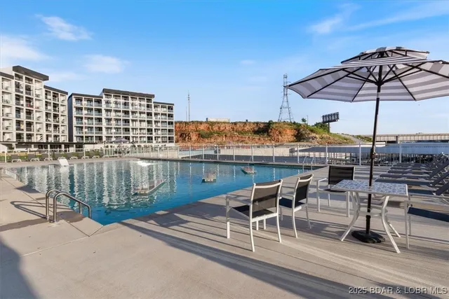 $624,900 | 1065 Topsider Lane, Unit 402, Osage Beach, MO 65065