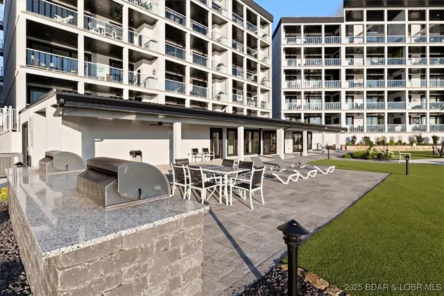 $624,900 | 1065 Topsider Lane, Unit 402, Osage Beach, MO 65065