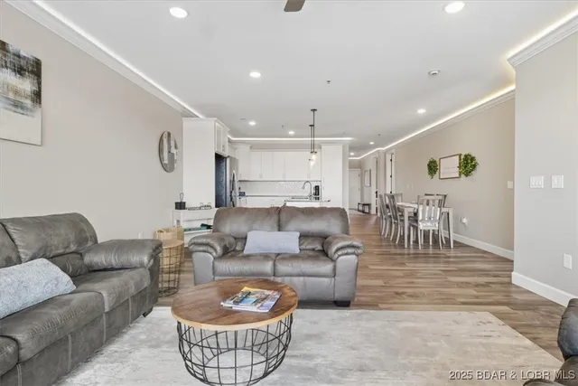 $624,900 | 1065 Topsider Lane, Unit 402, Osage Beach, MO 65065