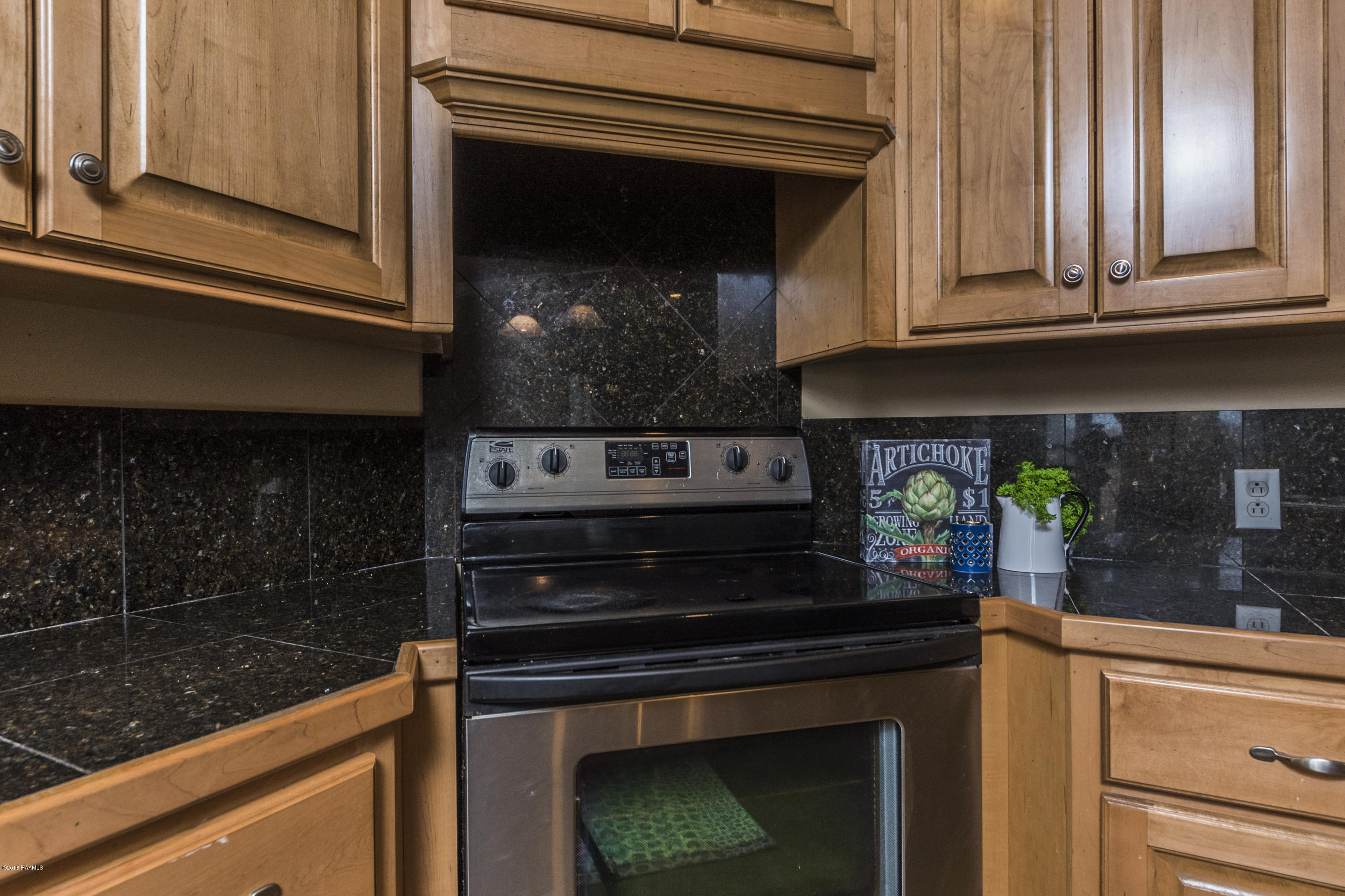 610 Interlude Road New Iberia, LA 70563 - Photo 12 of 33 Kitchen 5