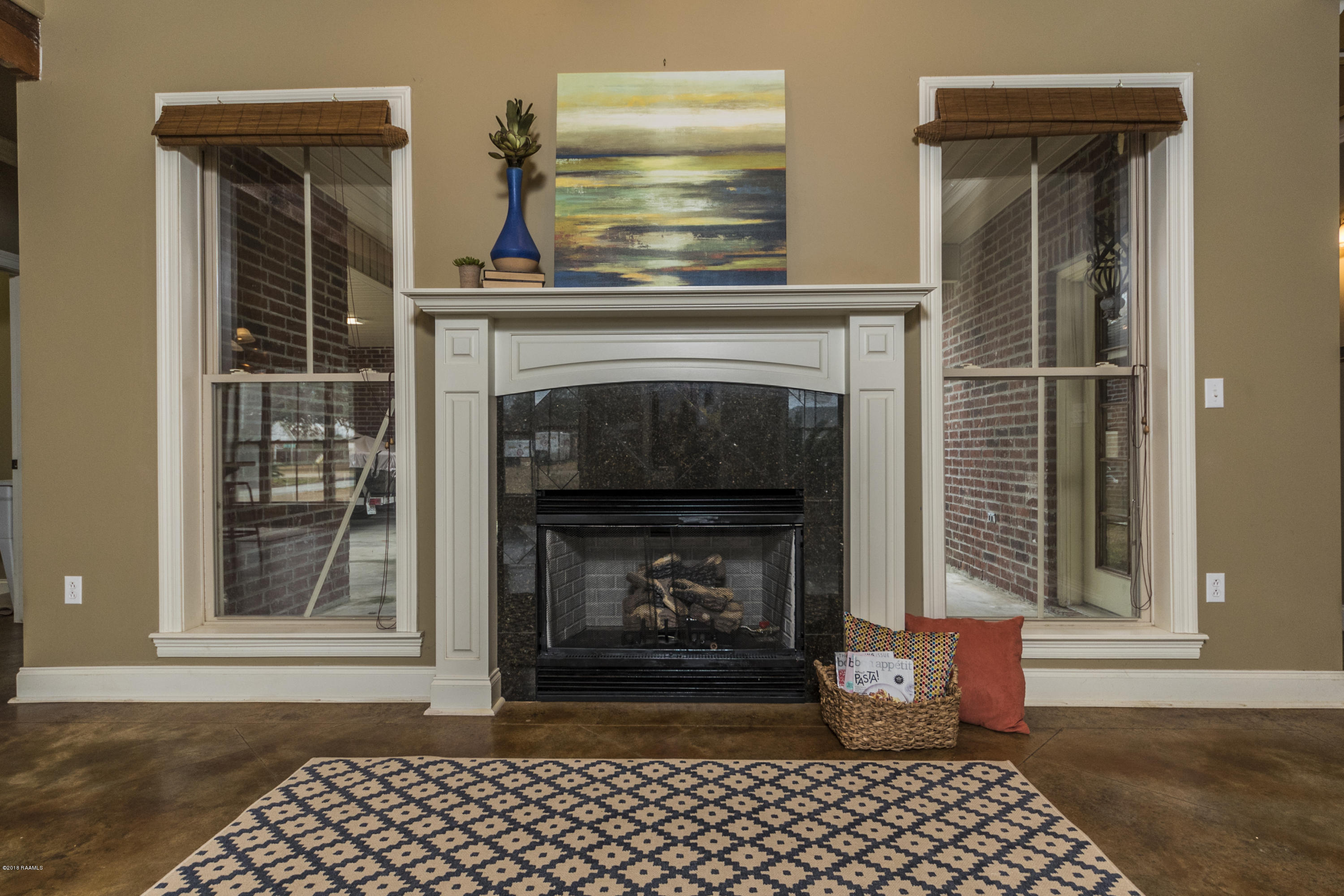 610 Interlude Road New Iberia, LA 70563 - Photo 19 of 33 Living Room 5