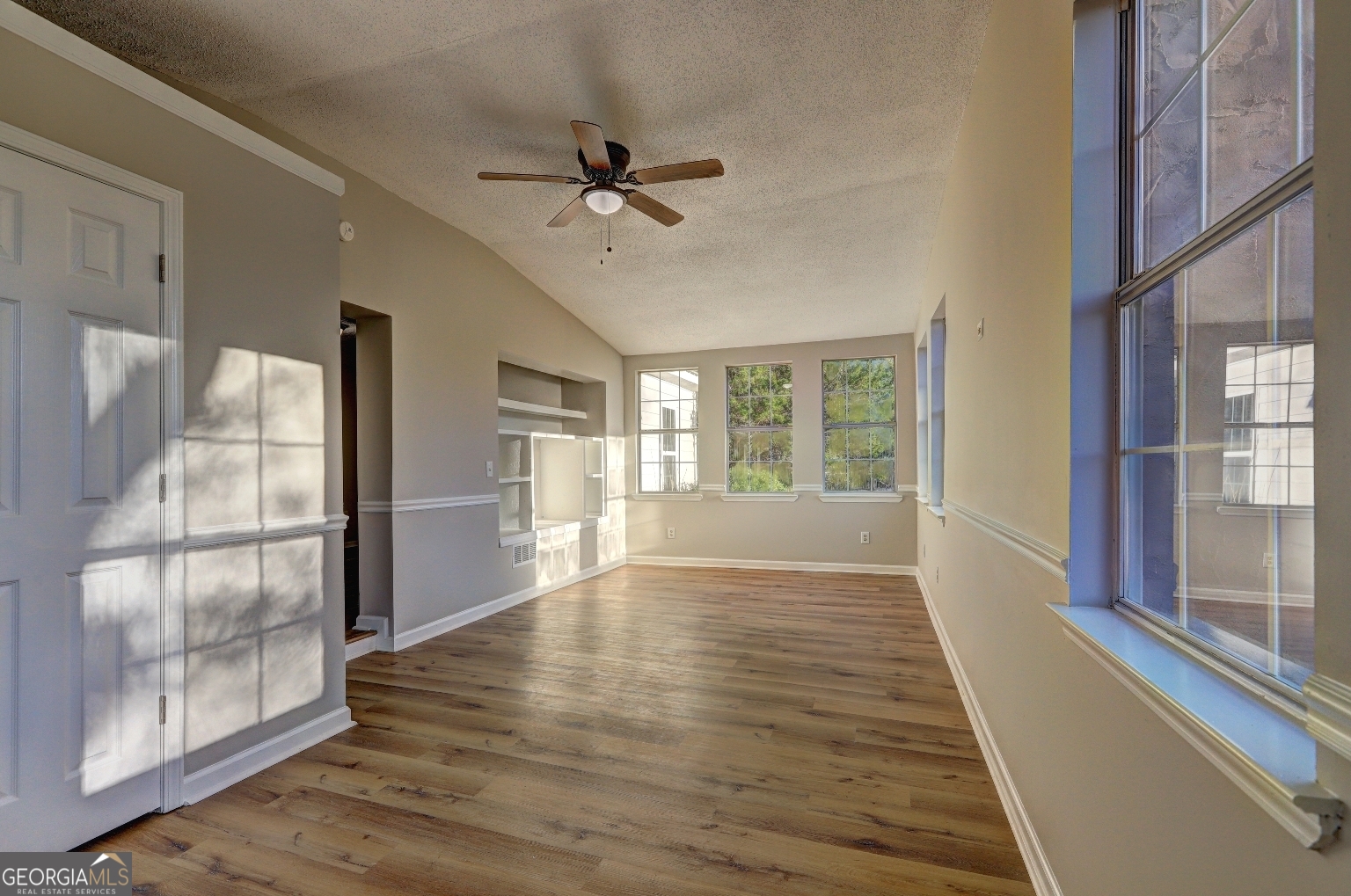 201 Dundee Lake Road Griffin, GA 30223 - Photo 12 of 41