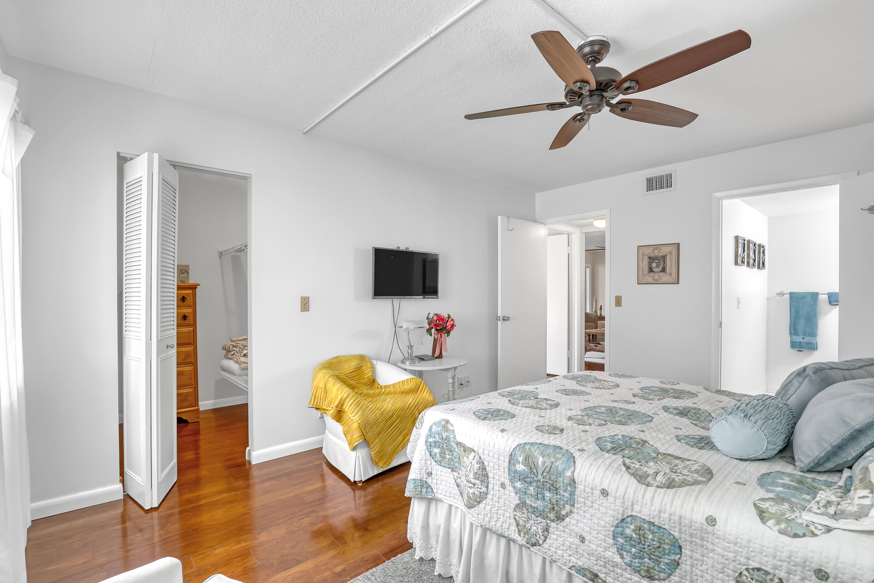 339 Pine Ridge Circle, Unit D1 Greenacres, FL 33463 - Photo 19 of 56 339 Pine Ridge #D1 (21)