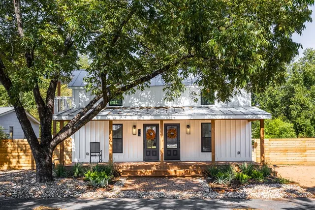 $949,000 | 212 West Peach Street, Fredericksburg, TX 78624