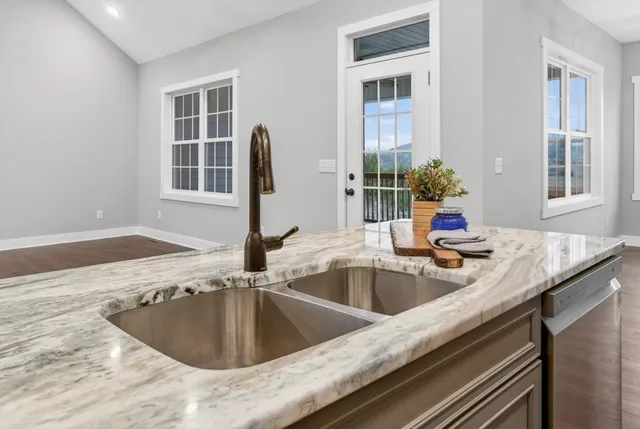 $585,900 | 630 Bridle Path Lane, Hartsville, TN 37074