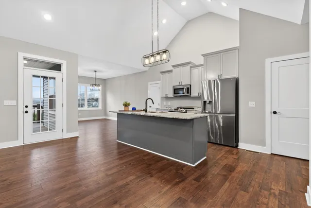 $585,900 | 630 Bridle Path Lane, Hartsville, TN 37074