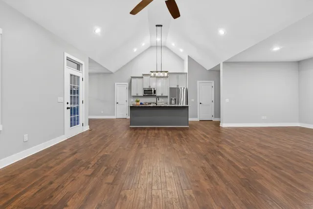 $585,900 | 630 Bridle Path Lane, Hartsville, TN 37074