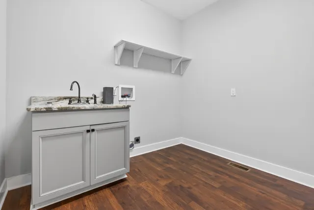 $585,900 | 630 Bridle Path Lane, Hartsville, TN 37074