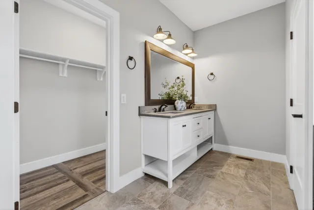 $585,900 | 630 Bridle Path Lane, Hartsville, TN 37074