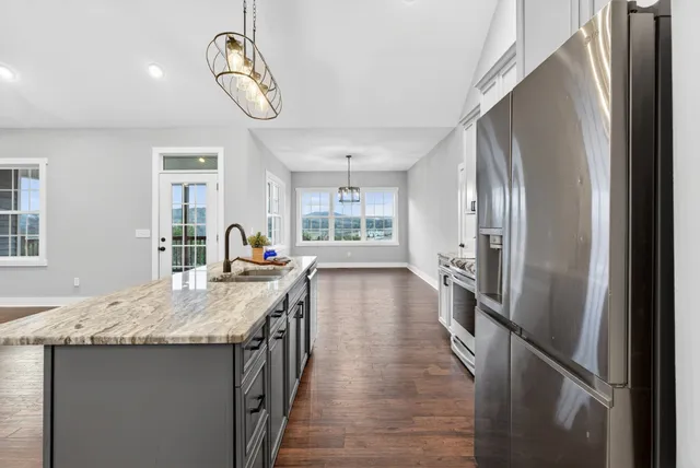 $585,900 | 630 Bridle Path Lane, Hartsville, TN 37074