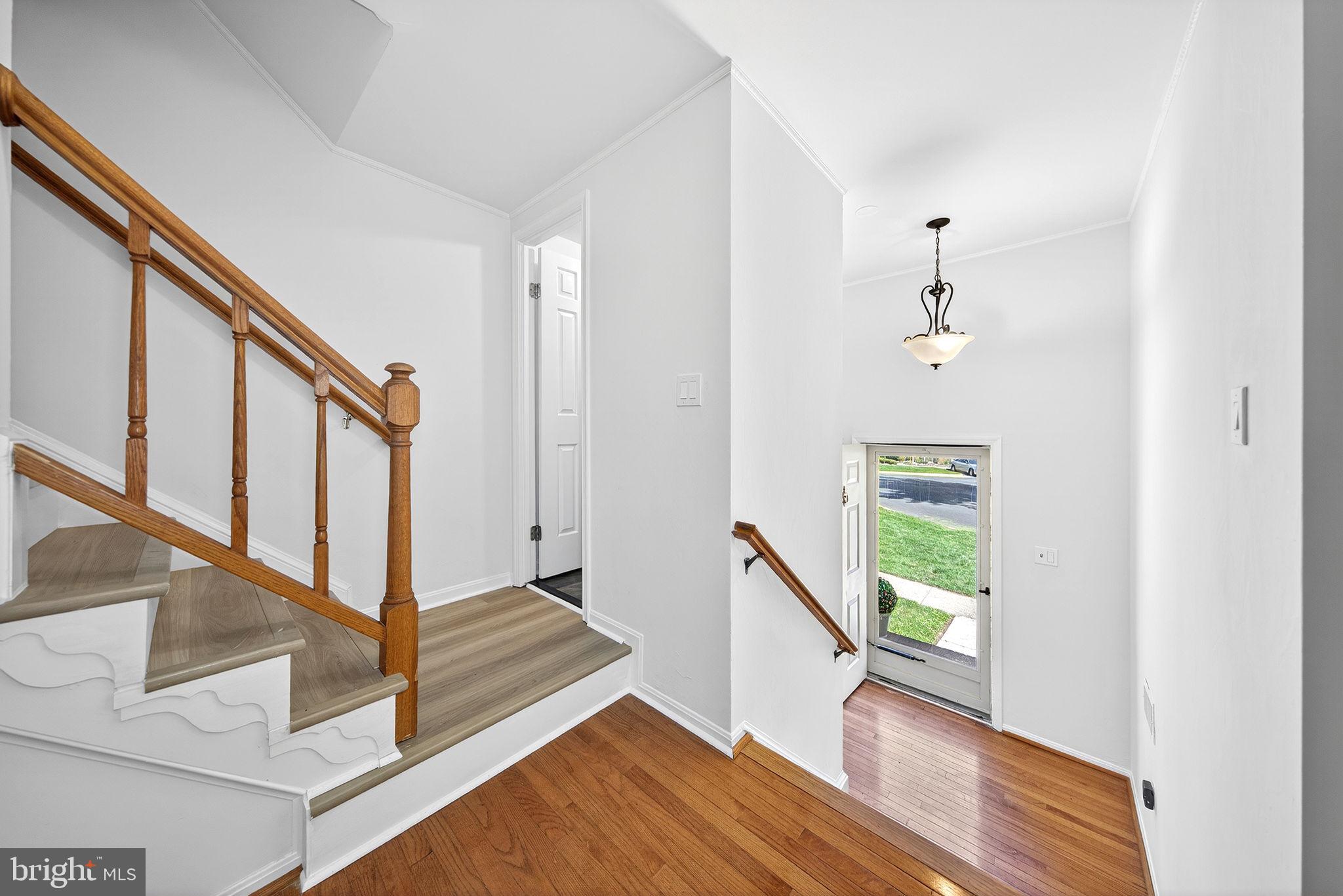 4867 Carriagepark Road Fairfax, VA 22032 - Photo 4 of 50
