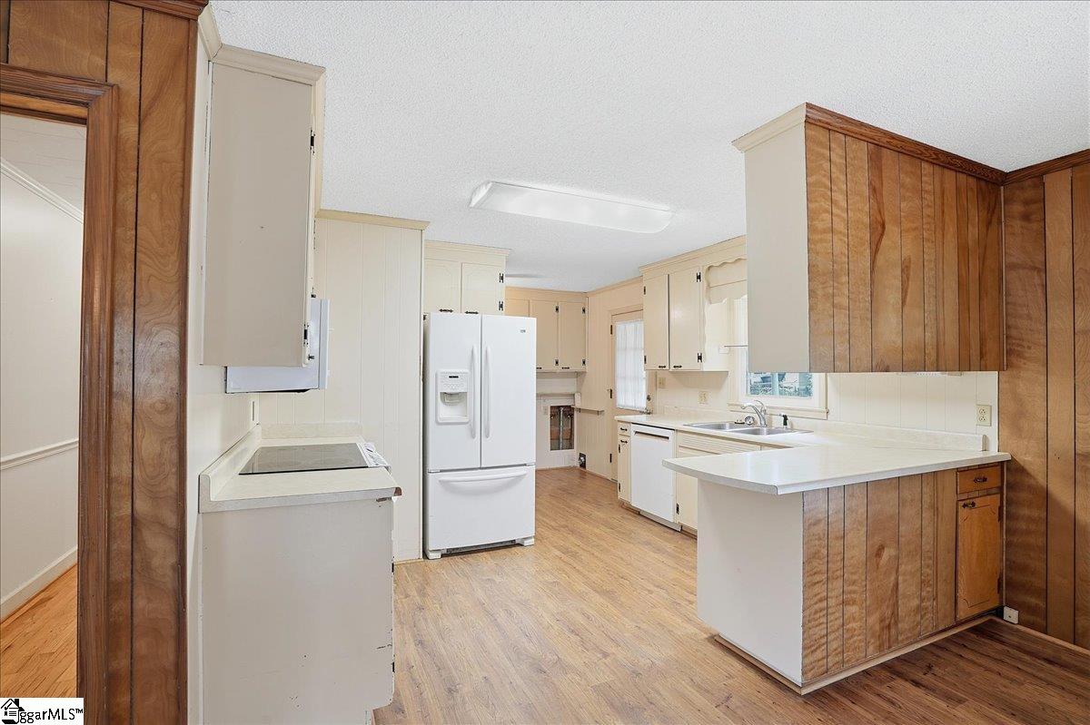 208 State Rd S-30-483 Clinton, SC 29325 - Photo 15 of 28