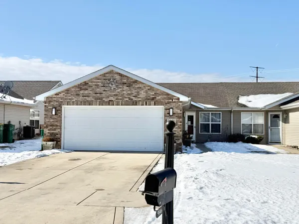 $2,400 | 9146 Williams Street, Merrillville, IN 46410