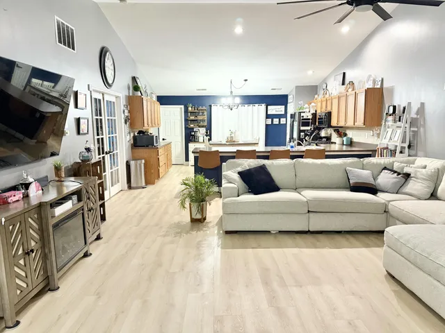 $2,400 | 9146 Williams Street, Merrillville, IN 46410