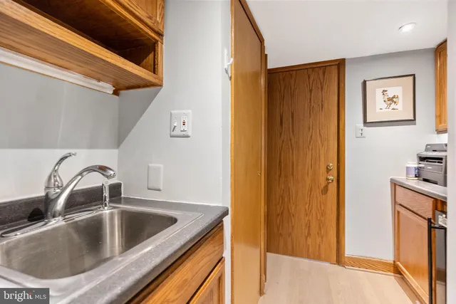 a close view of sink and tap