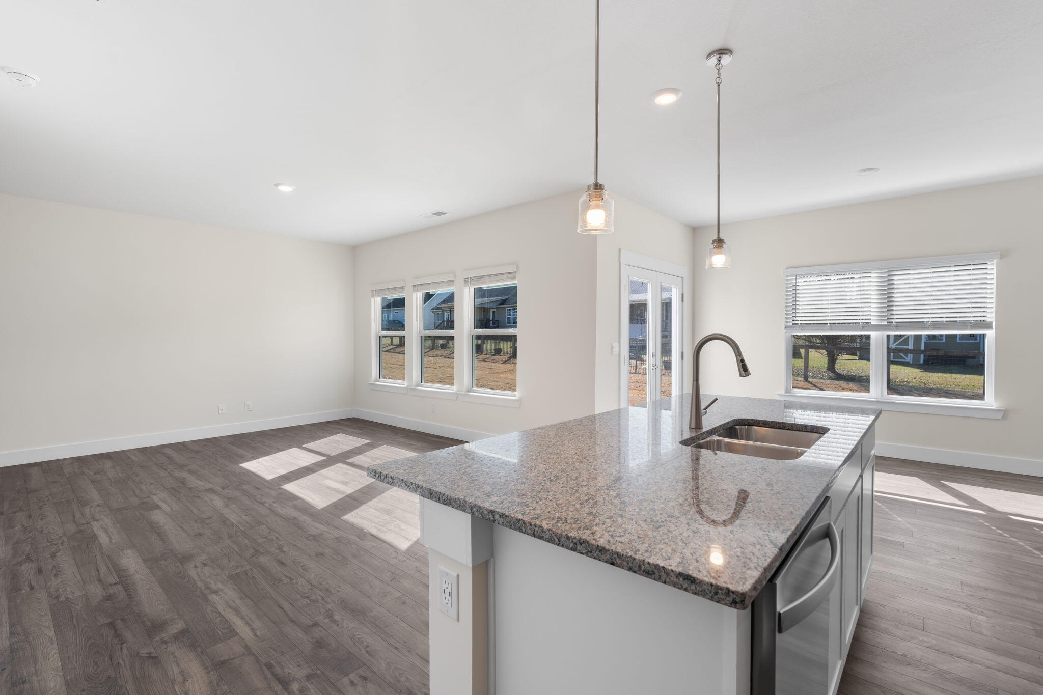 7559 Bendire Loop Hixson, TN 37343 - Photo 12 of 32 105-web-or-mls-DR HORTON 163-14