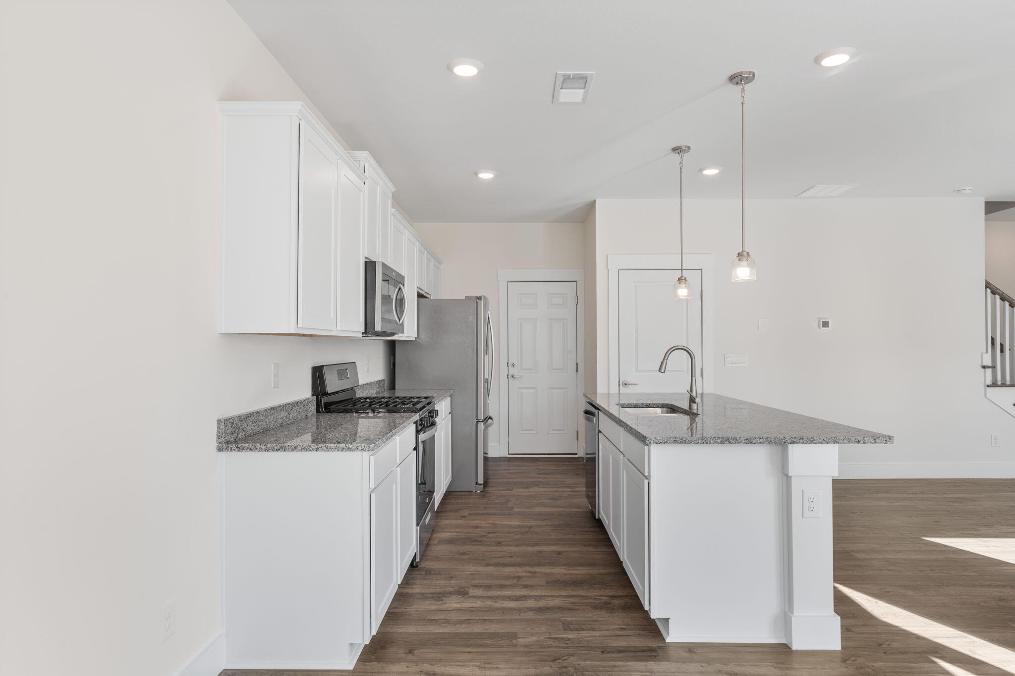 7559 Bendire Loop Hixson, TN 37343 - Photo 7 of 32 100-web-or-mls-DR HORTON 163-9