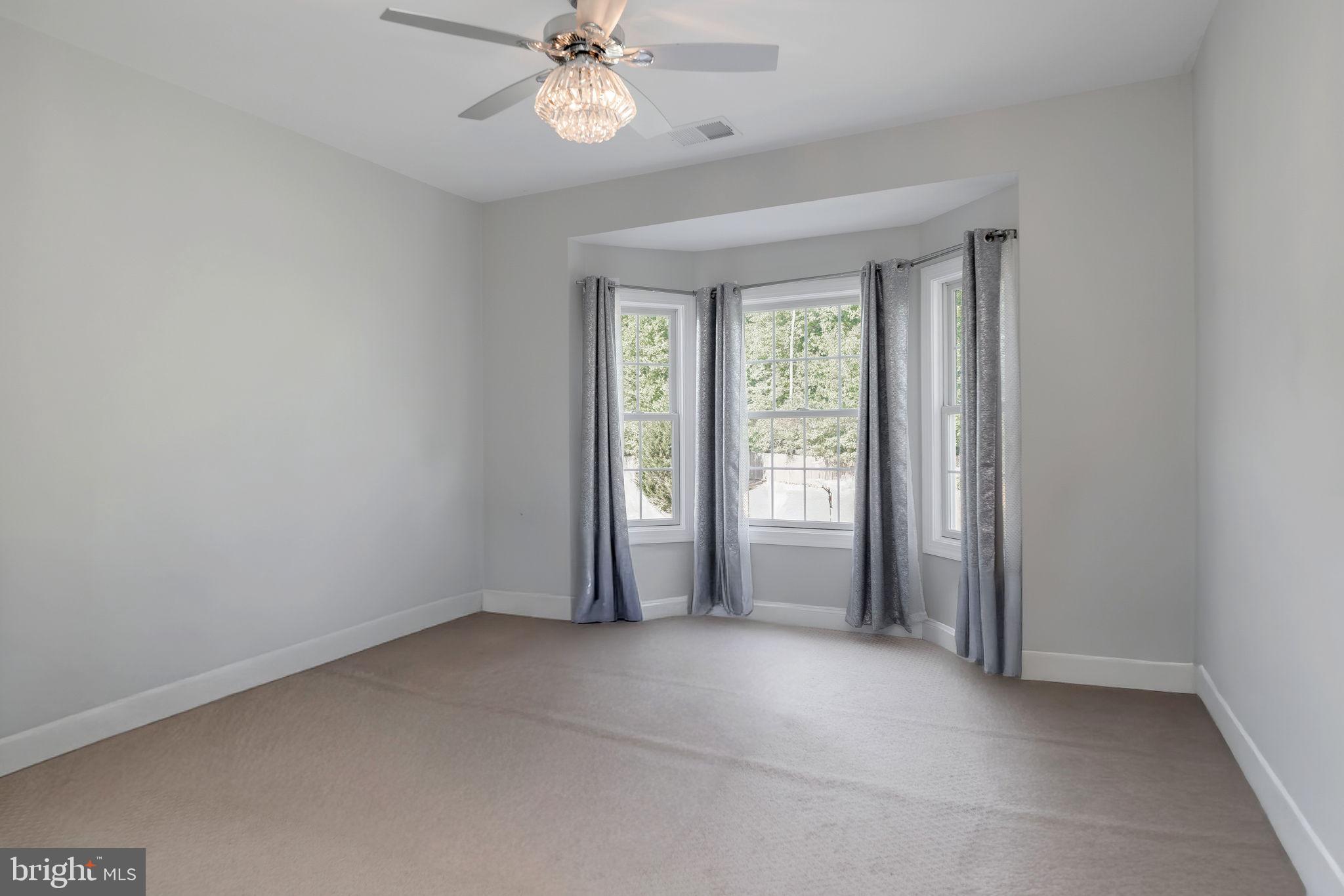 6039 Deer Ridge Trail Springfield, VA 22150 - Photo 26 of 103