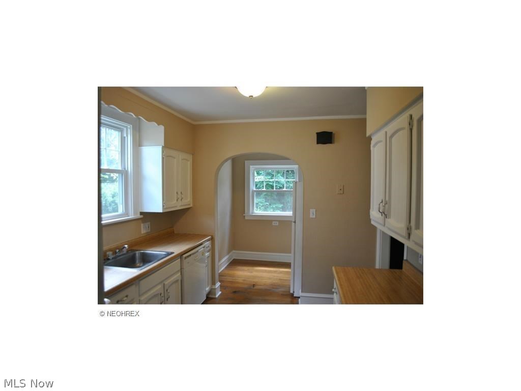 3960 Navahoe Road Cleveland Heights, OH 44121 - Photo 15 of 24