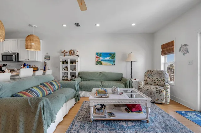 $665,000 | 1648 Alligator Drive, Unit 327, Alligator Point, FL 32346