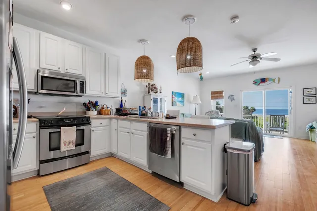 $665,000 | 1648 Alligator Drive, Unit 327, Alligator Point, FL 32346