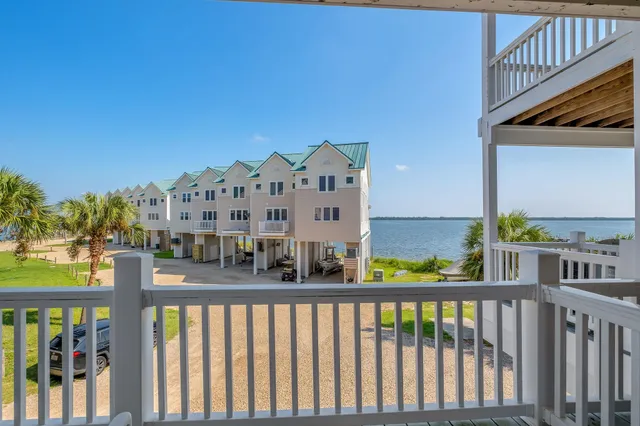 $665,000 | 1648 Alligator Drive, Unit 327, Alligator Point, FL 32346