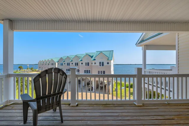 $665,000 | 1648 Alligator Drive, Unit 327, Alligator Point, FL 32346