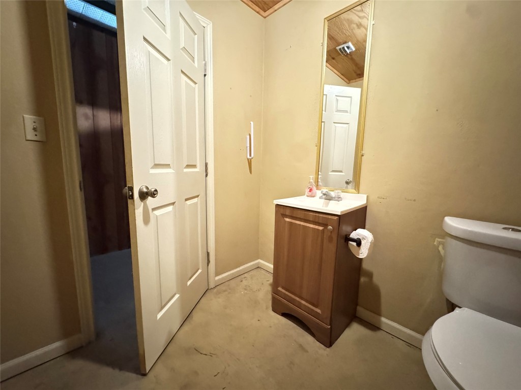 51 New Wehdem Road Brenham, TX 77833 - Photo 7 of 20 a bathroom with a sink a toilet and shower