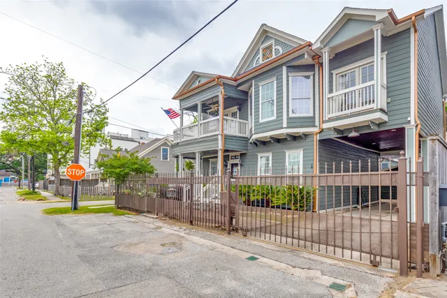 $799,900 | 1220 Bingham Street, Houston, TX 77007