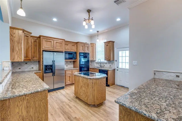 $799,900 | 1220 Bingham Street, Houston, TX 77007