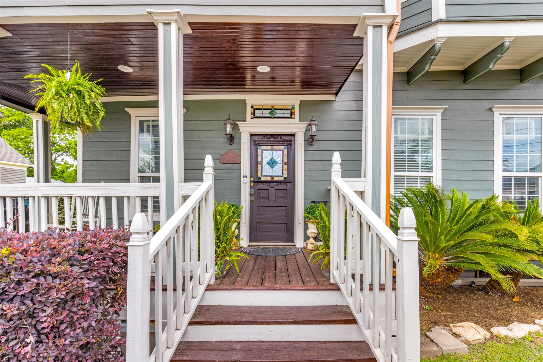 1220 Bingham Street Houston, TX 77007 - Photo 4 of 29 The view upon walking toward your door.