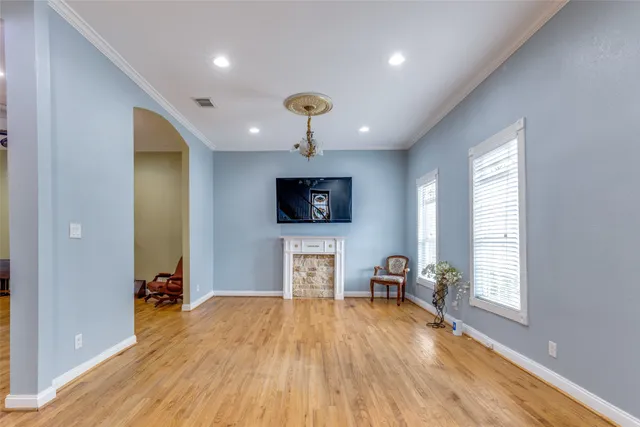 $799,900 | 1220 Bingham Street, Houston, TX 77007