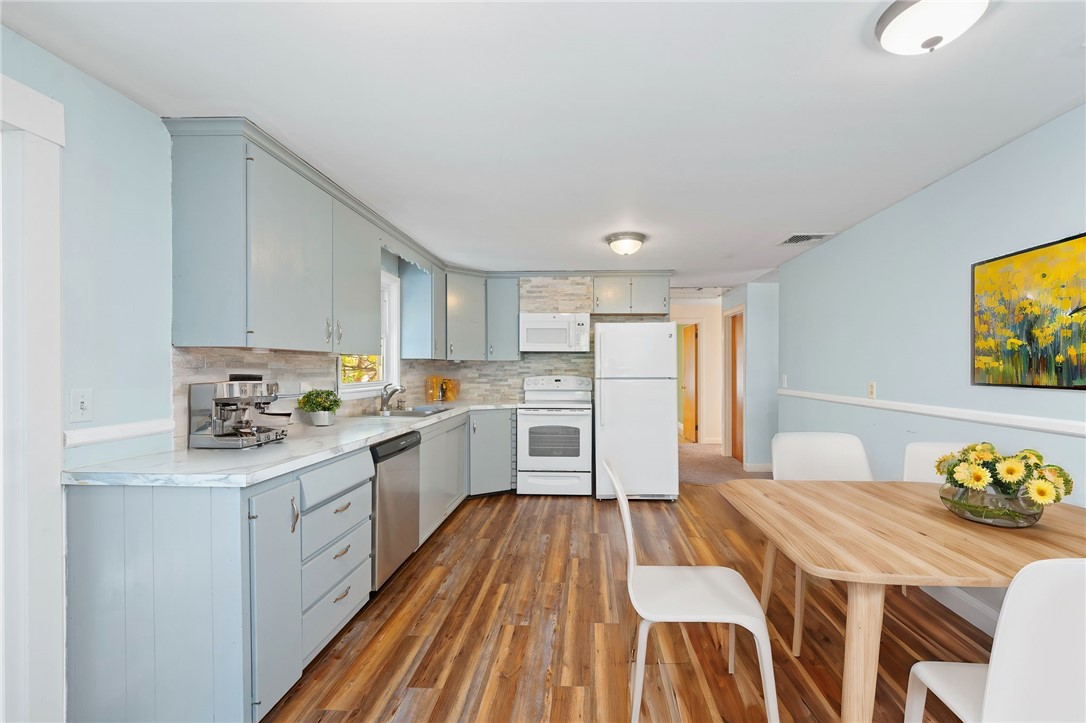 24 Craig Road Warwick, RI 02886 - Photo 7 of 36 Gallery Image 7