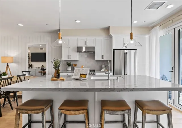 $1,264,000 | 19071 Main Street, Unit 117, Huntington Beach, CA 92648