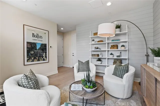 $1,264,000 | 19071 Main Street, Unit 117, Huntington Beach, CA 92648
