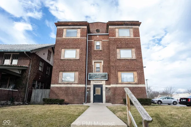 $899 | 2060 North Delaware Street, Unit 12, Indianapolis, IN 46202