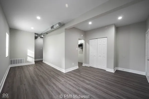 $899 | 2060 North Delaware Street, Unit 12, Indianapolis, IN 46202