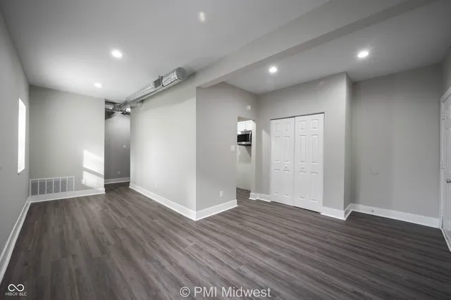 $899 | 2060 North Delaware Street, Unit 12, Indianapolis, IN 46202