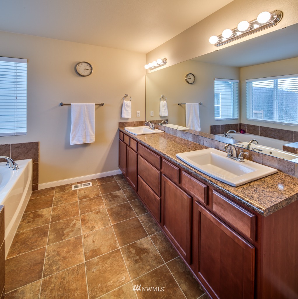 860 Panorama Ridge Mount Vernon, WA 98273 - Photo 15 of 25 Gallery Image 15