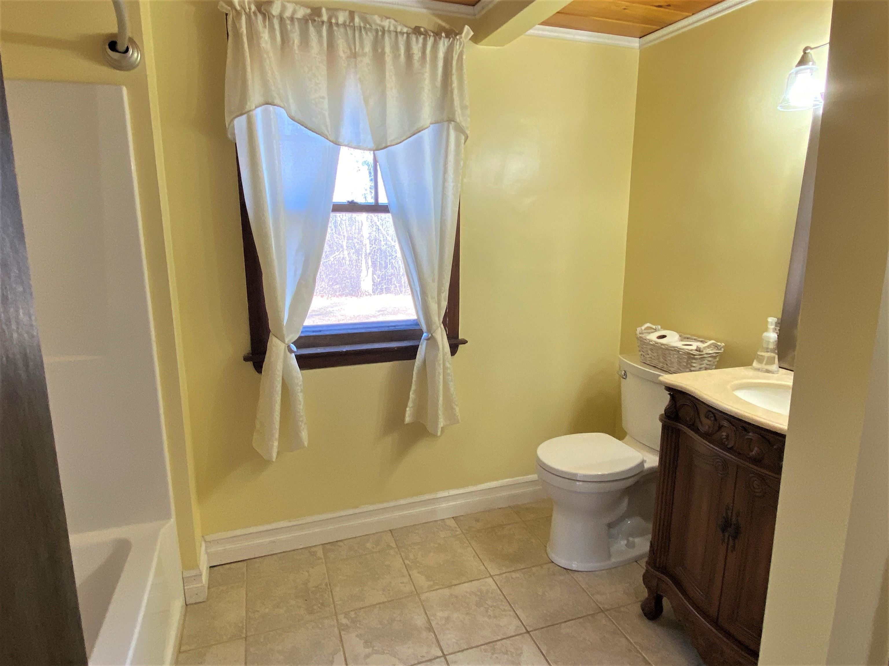37 Ten Rod Road Rochester, NH 03867 - Photo 18 of 39